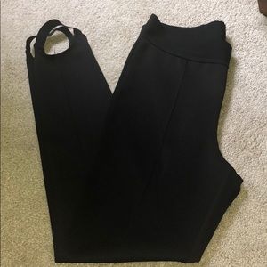 Super cute black stirrups